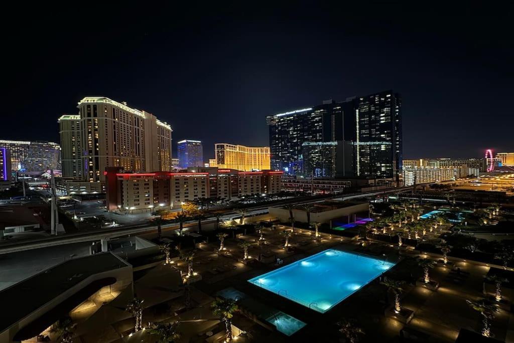 The Madonna At Mgm Signature Las Vegas Exterior foto
