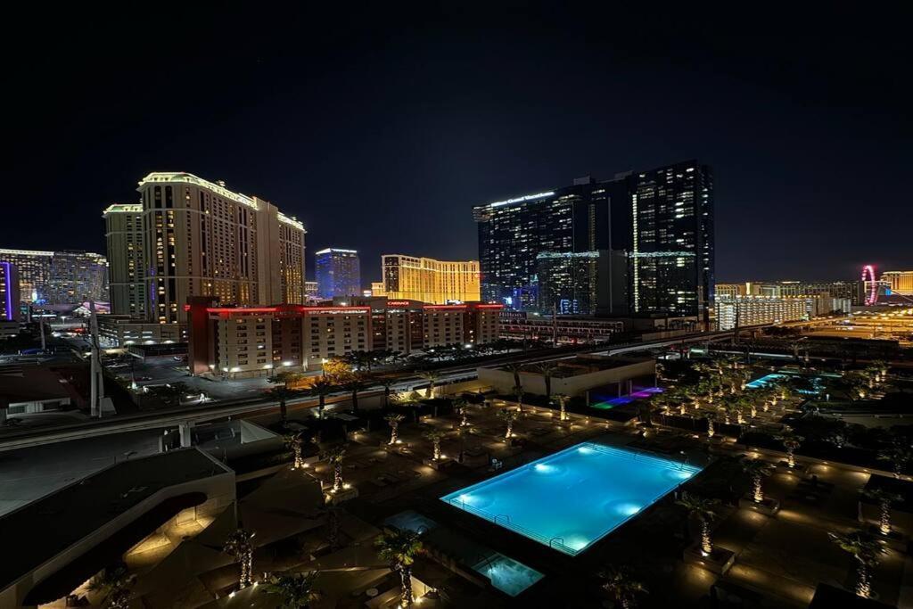 The Madonna At Mgm Signature Las Vegas Exterior foto
